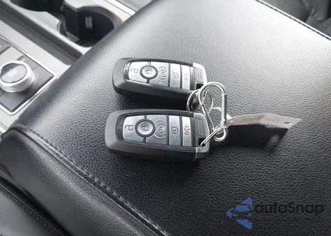 2020 Ford Expedition Xlt z USA, uszkodzony, nr VIN 1FMJU1JT7LEA72212